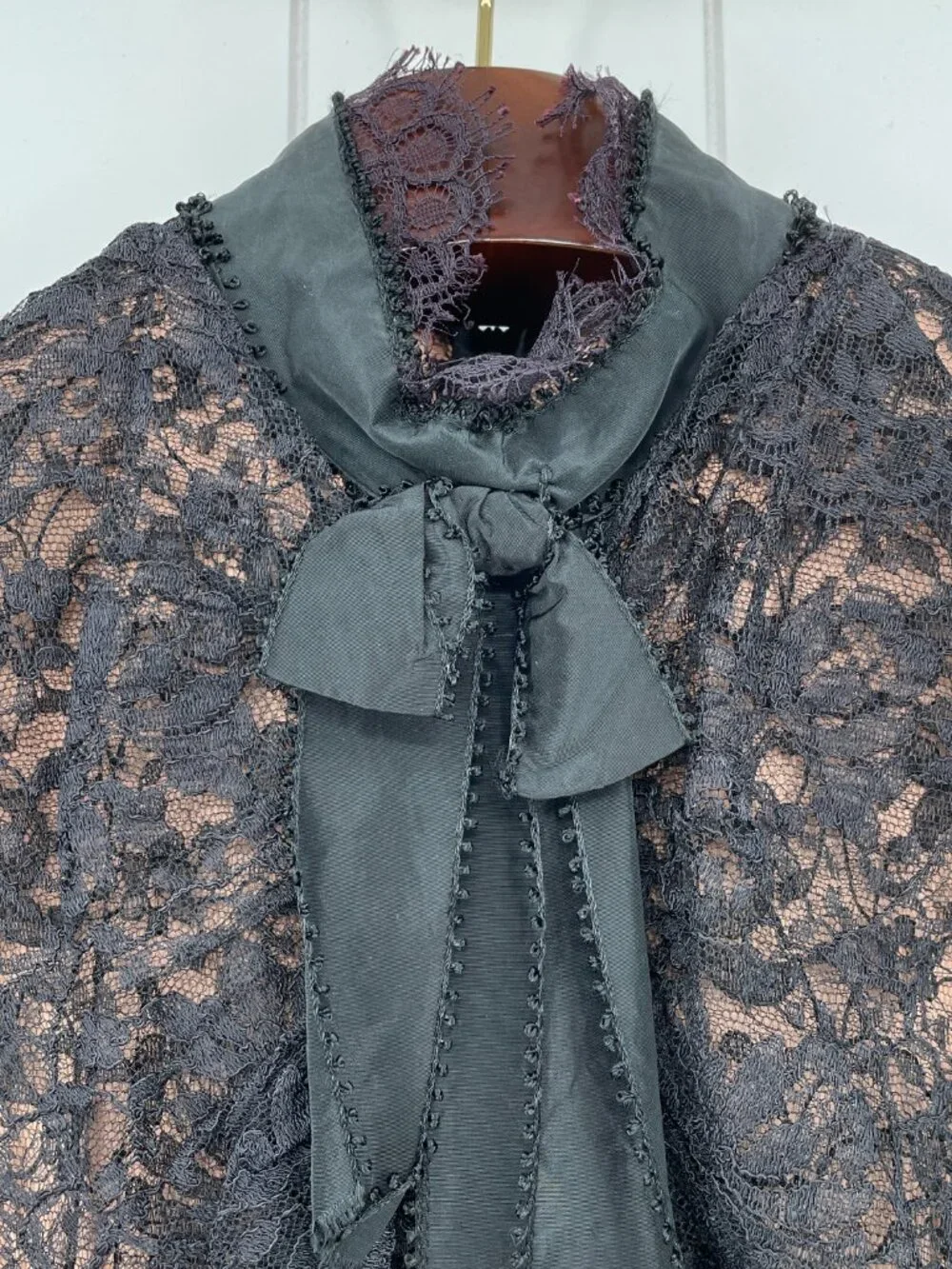 Vintage RARE 60s Geoffrey Beene Black Lace High Neck Ruffle Long Sleeve Dress 12 - Picture 4 of 16